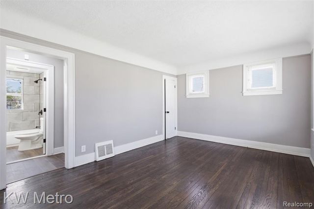 15881 Winthrop Street, Detroit, MI 48227