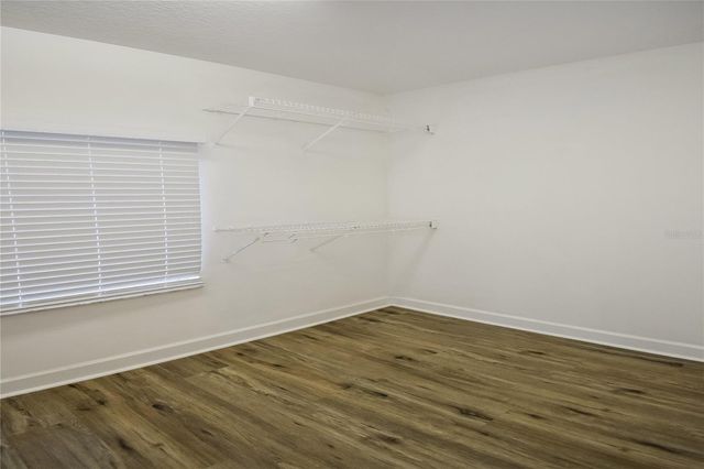 2221 MOUNTAIN MEADOW WAY, Valrico, FL 33594