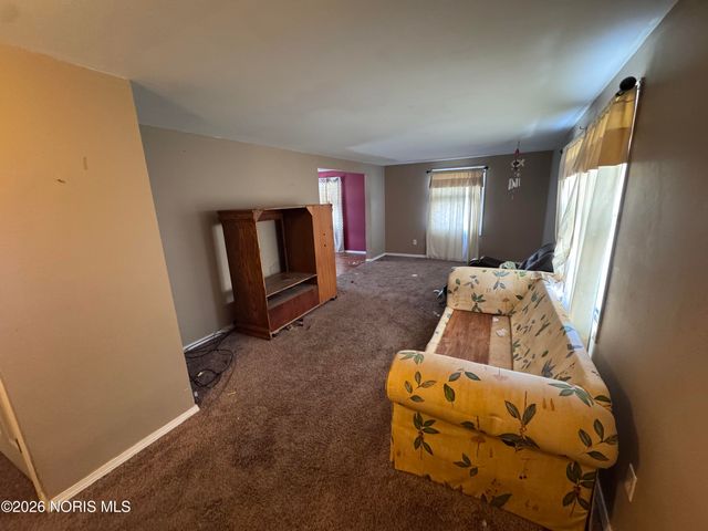 6028 Bayshore Road, Oregon, OH 43616