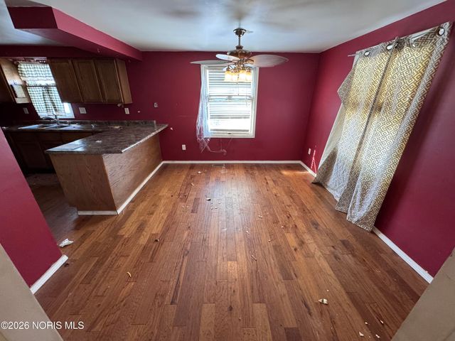 6028 Bayshore Road, Oregon, OH 43616