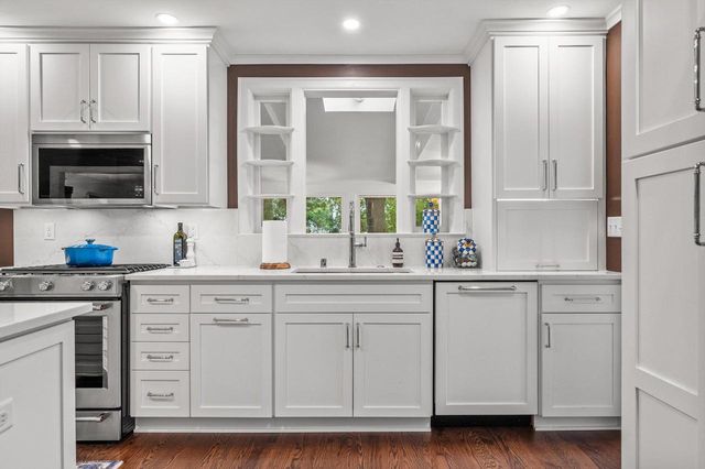 5259 N Kent AVENUE, Whitefish Bay, WI 53217