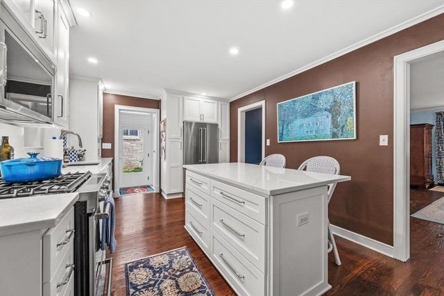 5259 N Kent AVENUE, Whitefish Bay, WI 53217