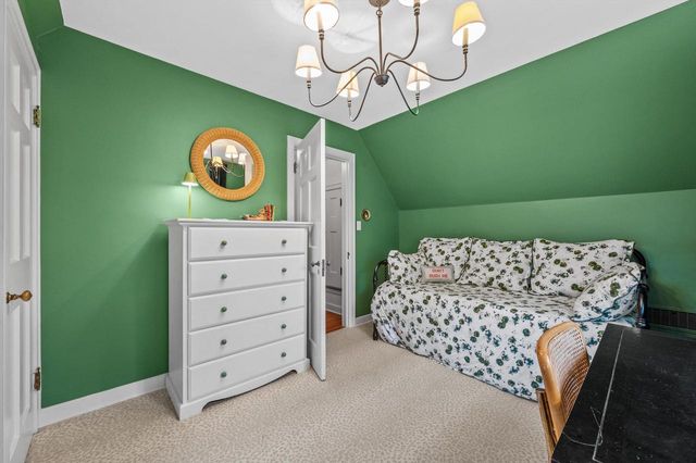 5259 N Kent AVENUE, Whitefish Bay, WI 53217