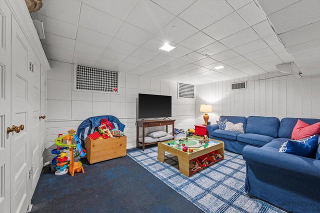 5259 N Kent AVENUE, Whitefish Bay, WI 53217