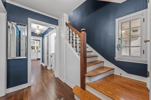 5259 N Kent AVENUE, Whitefish Bay, WI 53217