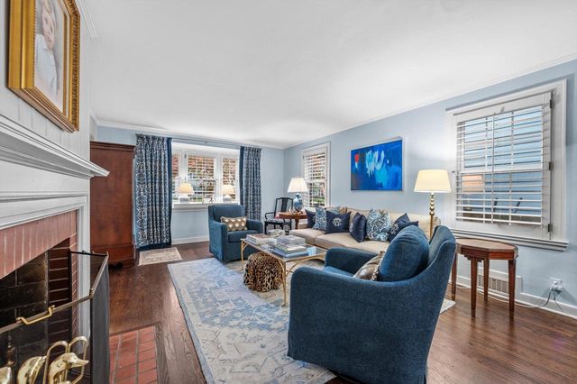 5259 N Kent AVENUE, Whitefish Bay, WI 53217