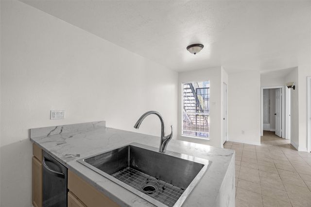 10001 Westpark Drive 67, Houston, TX 77042