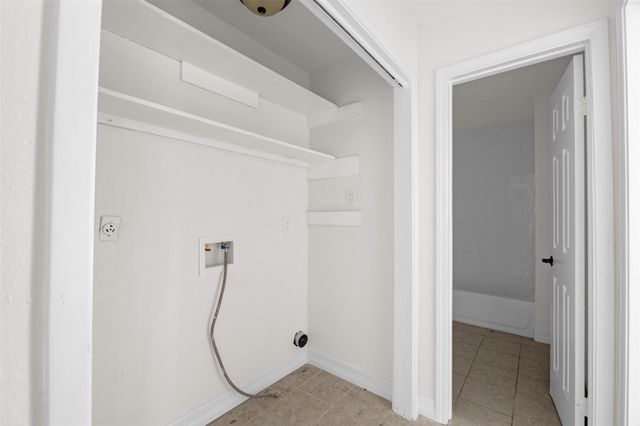 10001 Westpark Drive 67, Houston, TX 77042