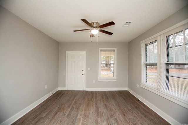1415 S Cedar St, Little Rock, AR 72204