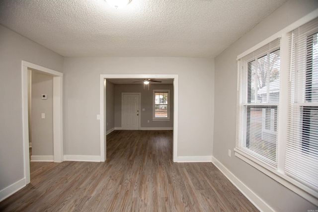 1415 S Cedar St, Little Rock, AR 72204