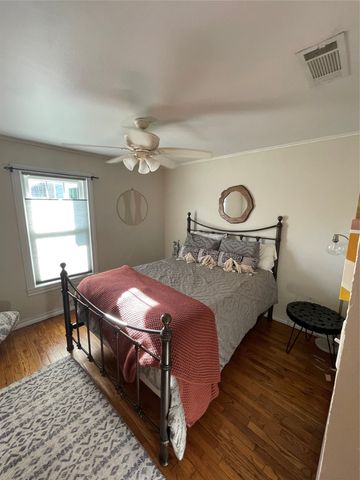 420 E Franklin Street, Grapevine, TX 76051