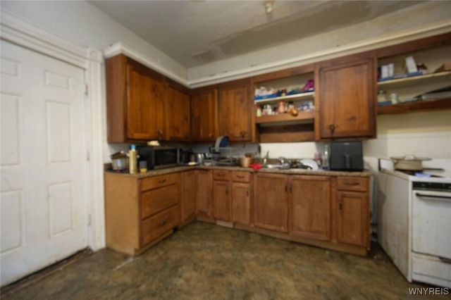 33 Emerson Street, Rochester, NY 14613