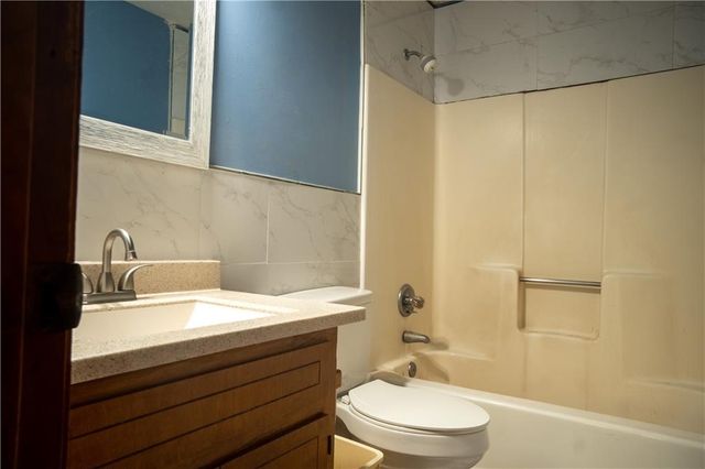 381 Windsor Walk SE, Conyers, GA 30094