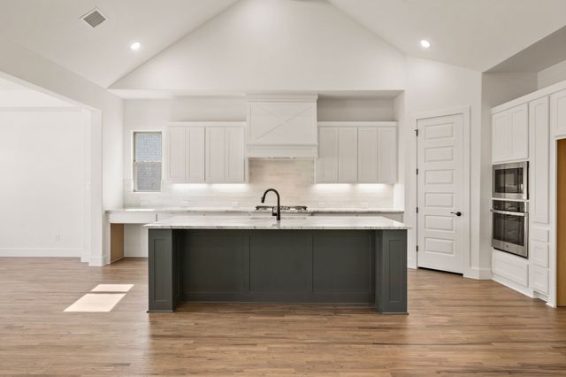 914 Highlands Avenue, Aledo, TX 76008