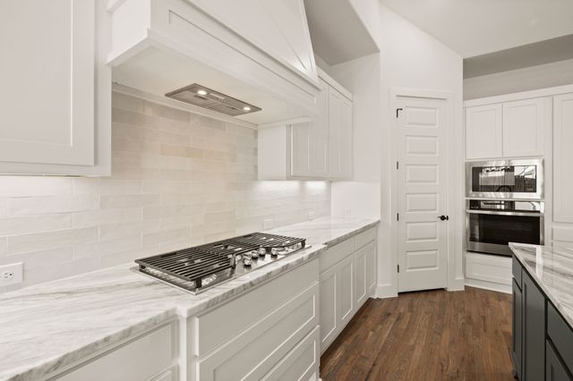 914 Highlands Avenue, Aledo, TX 76008