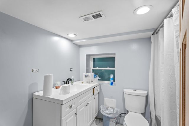 1314 W 18th Place, Chicago, IL 60608