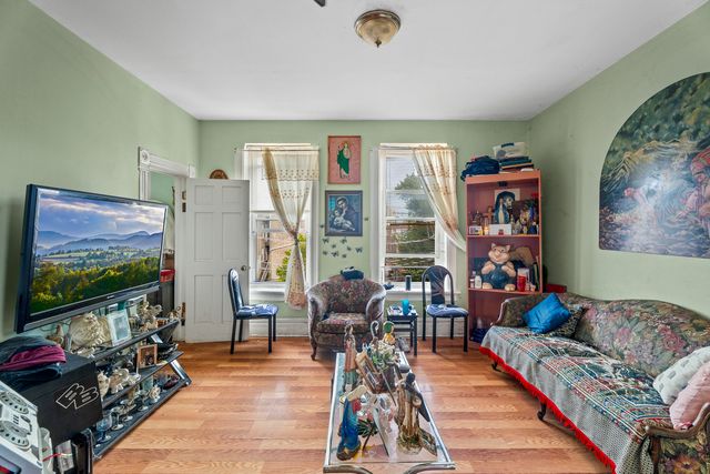 1314 W 18th Place, Chicago, IL 60608