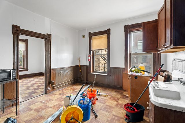 1314 W 18th Place, Chicago, IL 60608