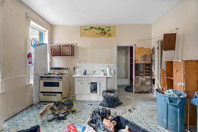 1314 W 18th Place, Chicago, IL 60608