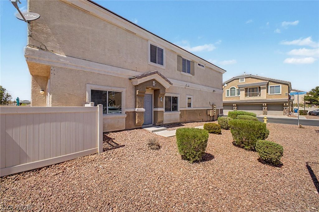 3205 Regal Swan Place 3, North Las Vegas, NV 89084