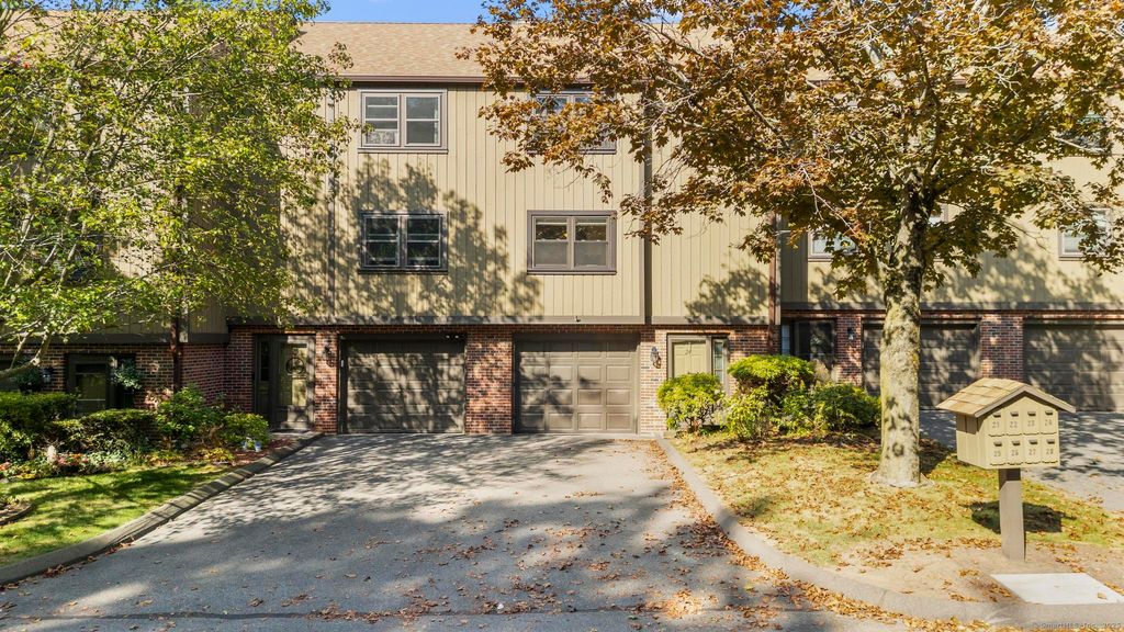 24 Mattabasset Drive 24, Meriden, CT 06450