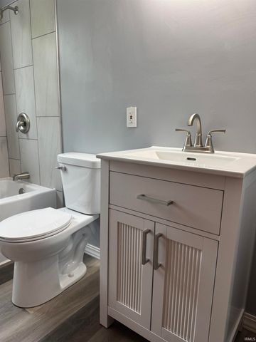 5709 N KERTH Avenue, Evansville, IN 47711