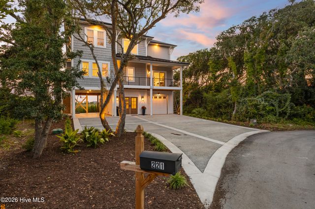 221 Porto Vista Drive, N Topsail Beach, NC 28460