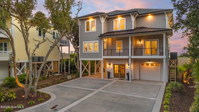 221 Porto Vista Drive, N Topsail Beach, NC 28460