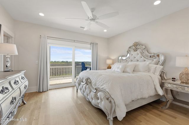 221 Porto Vista Drive, N Topsail Beach, NC 28460