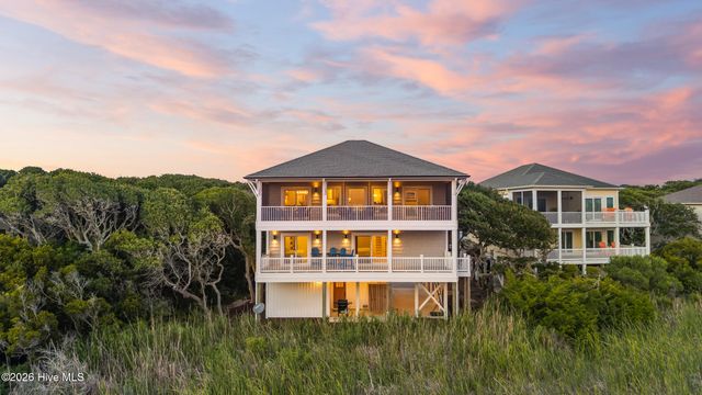 221 Porto Vista Drive, N Topsail Beach, NC 28460