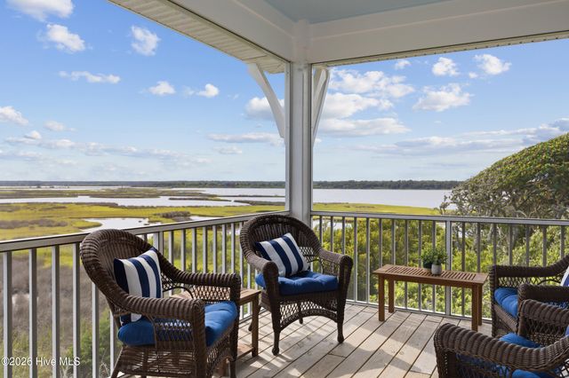 221 Porto Vista Drive, N Topsail Beach, NC 28460
