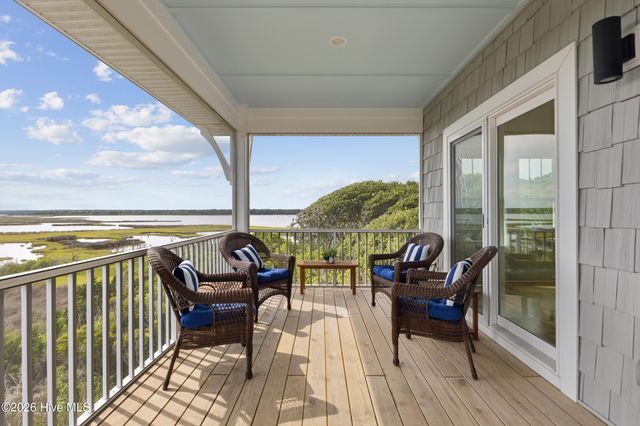 221 Porto Vista Drive, N Topsail Beach, NC 28460