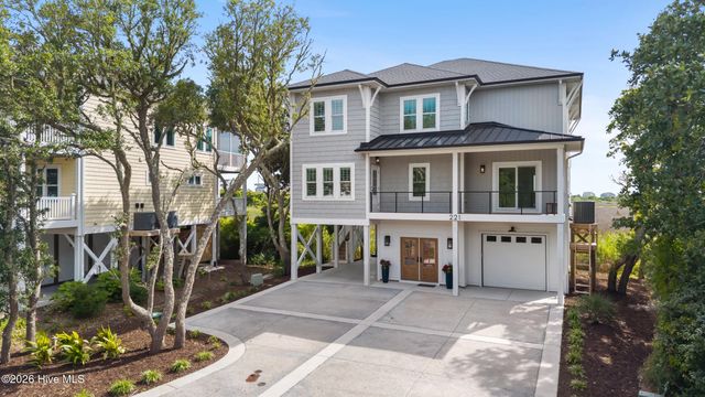 221 Porto Vista Drive, N Topsail Beach, NC 28460