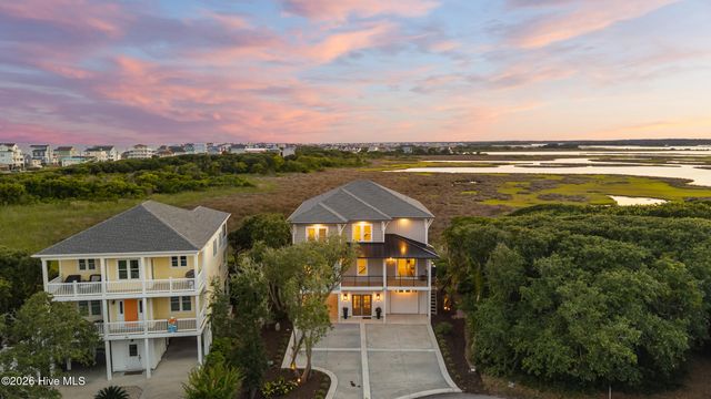 221 Porto Vista Drive, N Topsail Beach, NC 28460
