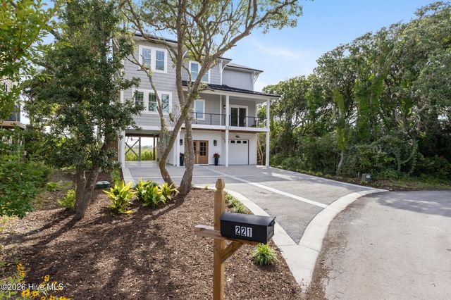 221 Porto Vista Drive, N Topsail Beach, NC 28460