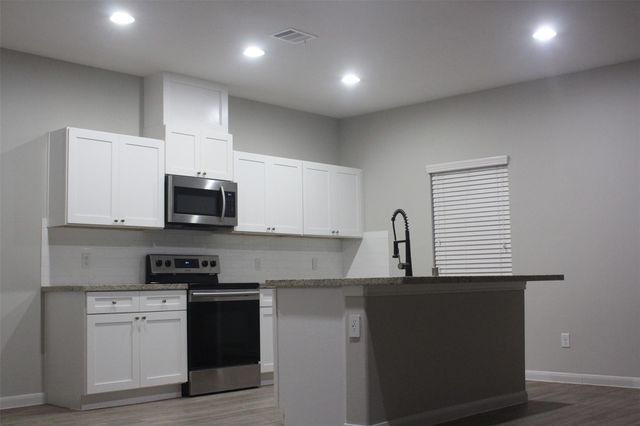 26433 Easy Street, Magnolia, TX 77355