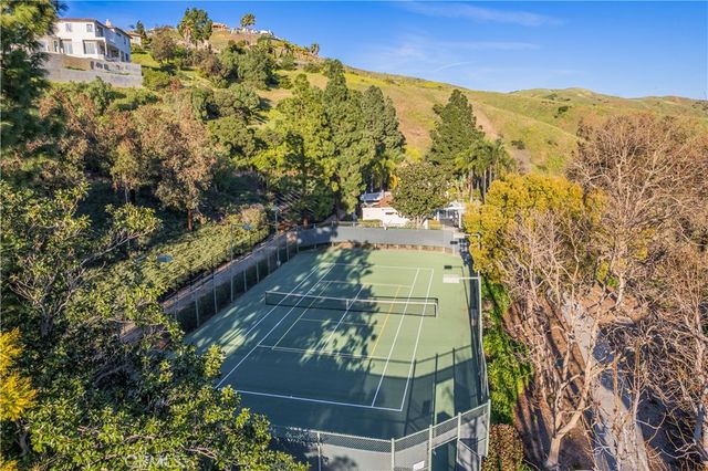 27890 Tamara, Yorba Linda, CA 92887