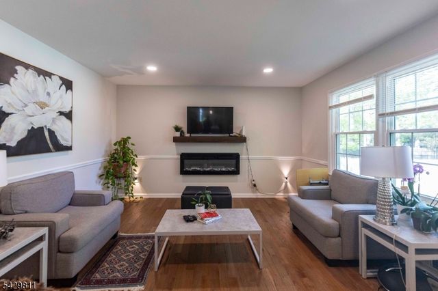 231 Sutphin Ln, Hillsborough Twp., NJ 08844