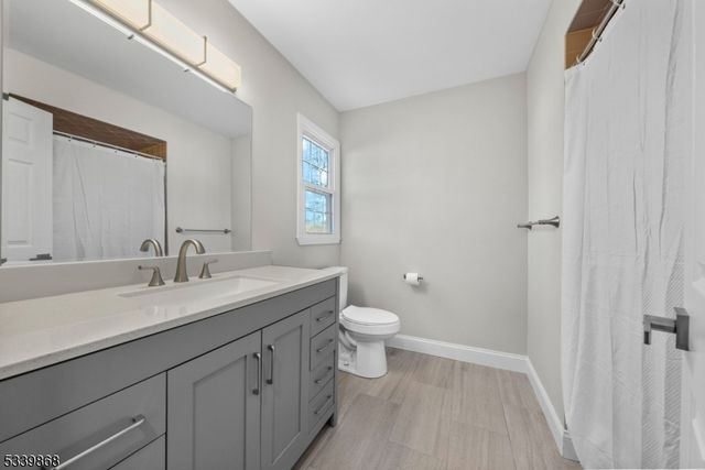 231 Sutphin Ln, Hillsborough Twp., NJ 08844