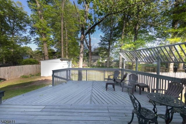 231 Sutphin Ln, Hillsborough Twp., NJ 08844