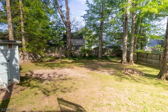 231 Sutphin Ln, Hillsborough Twp., NJ 08844