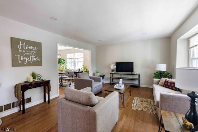 231 Sutphin Ln, Hillsborough Twp., NJ 08844