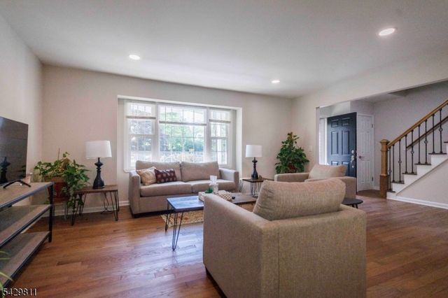 231 Sutphin Ln, Hillsborough Twp., NJ 08844