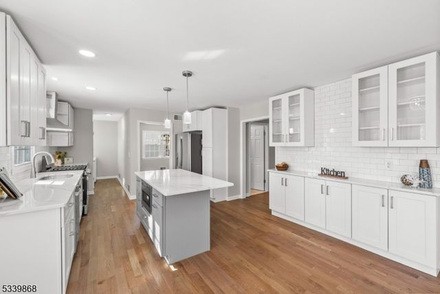 231 Sutphin Ln, Hillsborough Twp., NJ 08844