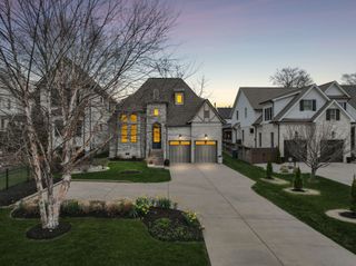 1110A Biltmore Dr, Nashville, TN 37204