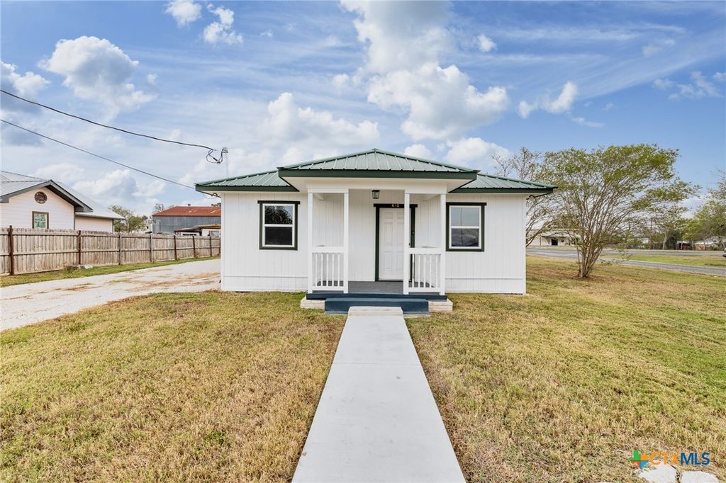 610 N Fair Street, Gonzales, TX 78629