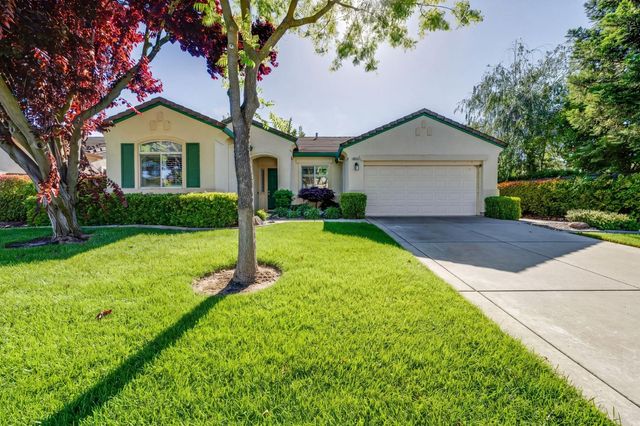 2713 Robinson Creek Ln, Elk Grove, CA 95758