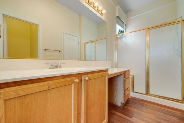 2713 Robinson Creek Ln, Elk Grove, CA 95758