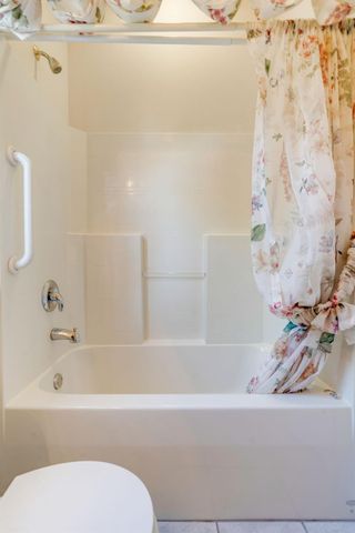 2713 Robinson Creek Ln, Elk Grove, CA 95758