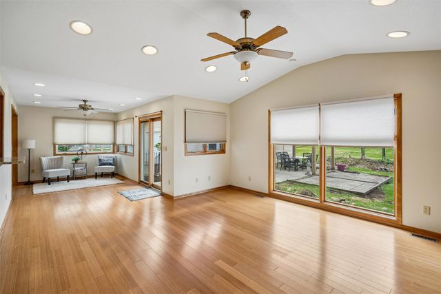 2906 39th Street, Des Moines, IA 50310